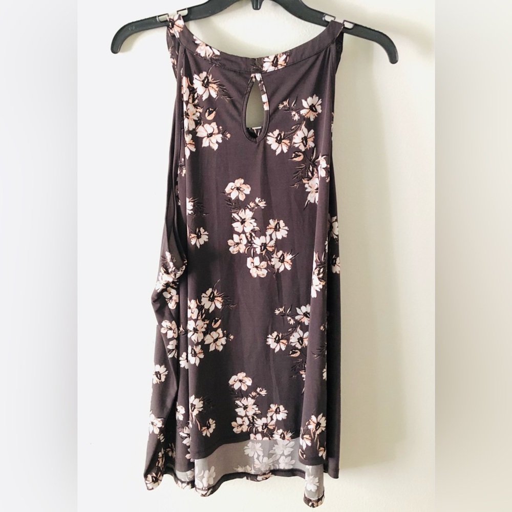 Torrid Plum Floral Tank Top 4X - Picture 2 of 4
